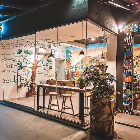 Murals Sleepbox (Adults Only) Cebu Ngoại thất bức ảnh
