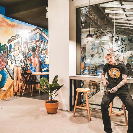 Murals Sleepbox (Adults Only) Cebu Ngoại thất bức ảnh